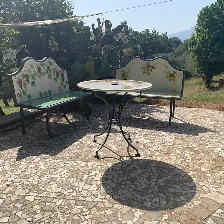 Il Rifugio Di Nino Bed & Breakfast 3*