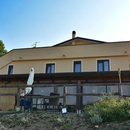 Il Rifugio Di Nino Bed & Breakfast 3*
