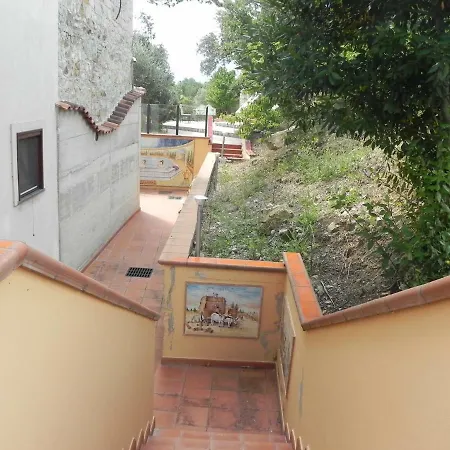Il Rifugio Di Nino Bed & Breakfast 3*